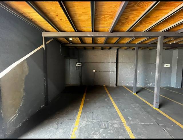 250M² FACTORY TO LET IN MOREHILL